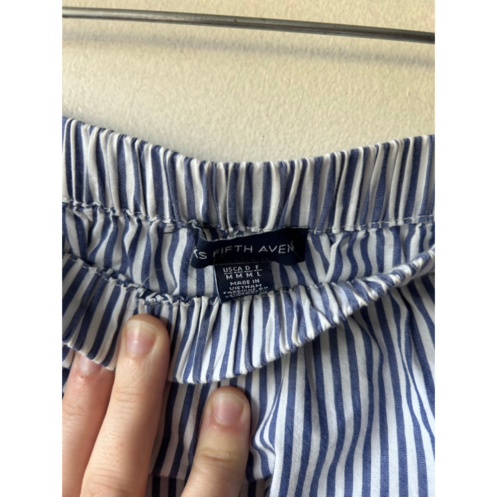 Women's Saks Fifth Avenue Top Size M Blue White Striped - Picture 2 of 4